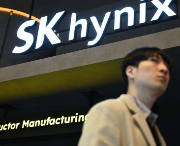 SK Hynix hits $1 trillion valuation as AI boom lifts South Korean chip stocks