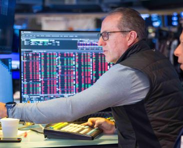 S&P 500 manages to extend weekly win streak despite anticlimactic Trump-Xi summit