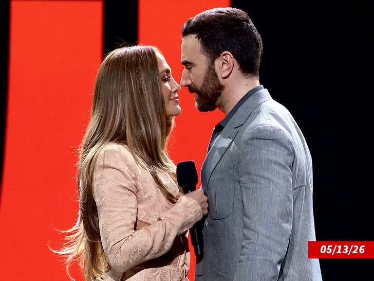 jennifer lopez and brett goldstein getty 1