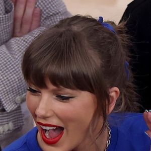 Taylor Swift Hugs Kylie Jenner at MSG After Knicks Beat Spurs, Video Shows