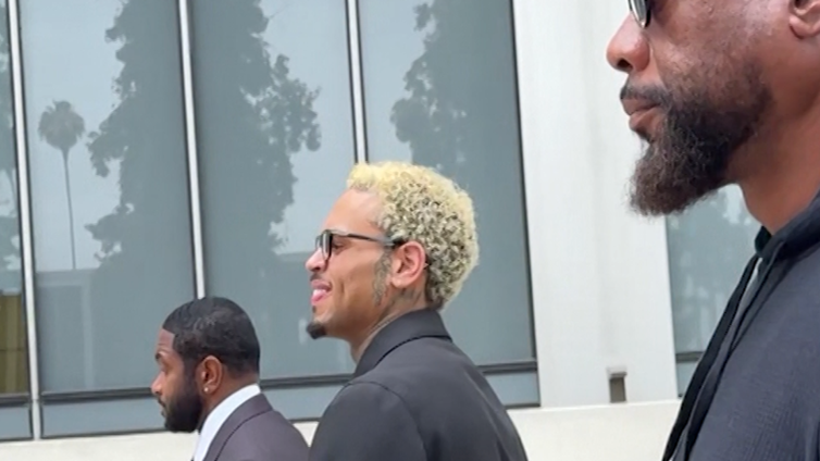 Chris Brown All Smiles Arriving at Court to Fight Ex-Housekeeper's $90 Mil Lawsuit