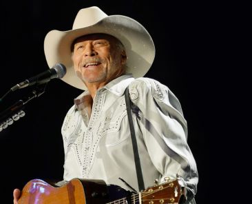 Alan Jackson’s ‘Finale’ Concert Was a Celebration of a Country Music Icon