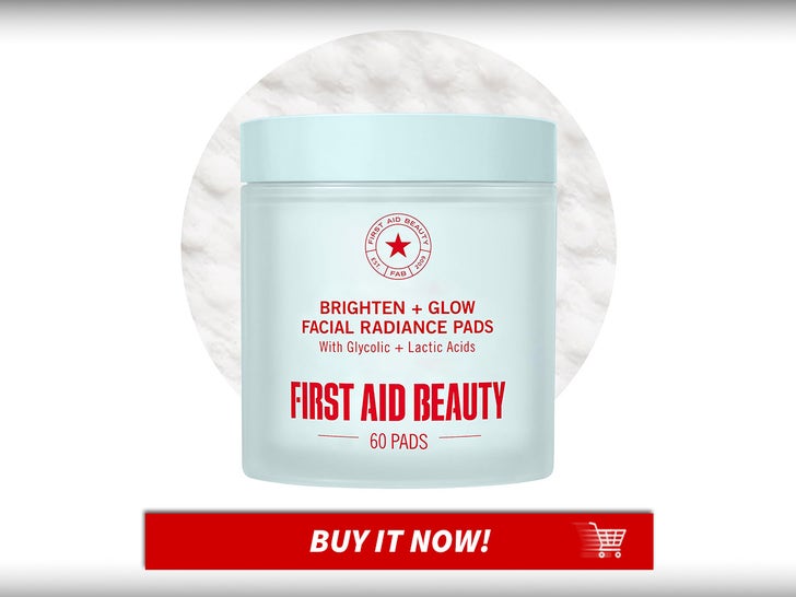 First-Aid-Beauty-Cleansing-Pad-Summer-Skincare-MAIN