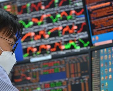 Foreign investors have dumped billions of dollars of Korean stocks this year despite record rally. Here's why
