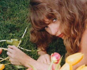 Taylor Swift Releases Digital Acoustic & Piano Versions of ‘Toy Story 5’ Song ‘I Knew It, I Knew You’