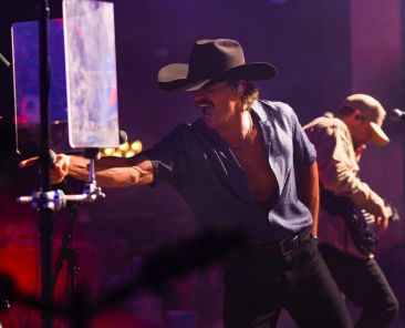 Tucker Wetmore Brings an Effervescent Energy to Billboard Country Live’s Night Two