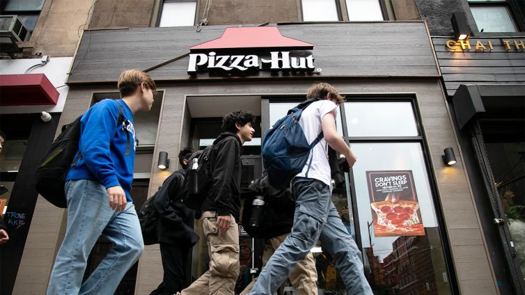Yum Brands sells Pizza Hut for $2.7 billion, sharpens focus on Taco Bell and KFC