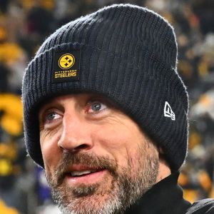 Aaron Rodgers Reunites With His Family After Years of Estrangement