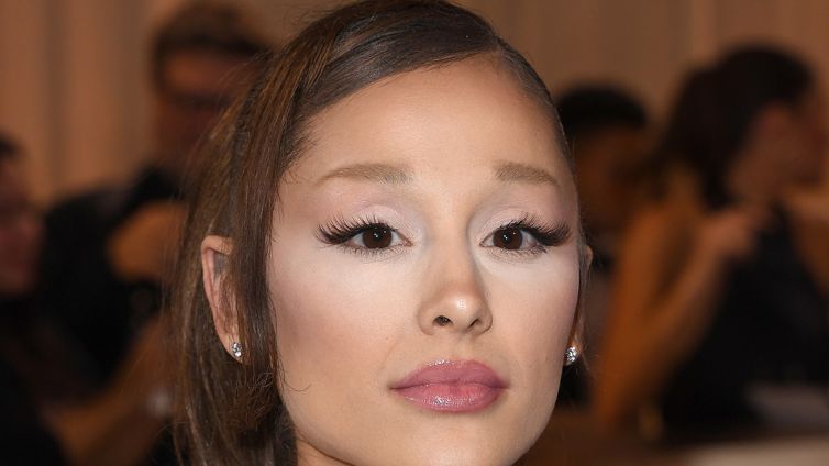 Ariana Grande Sues Hackers Over Leaked Music, Photos and Videos