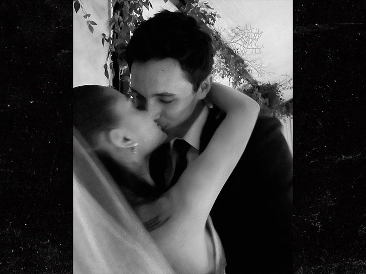 ariana grande and dalton gomez insta