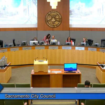 California mayor's hot mic catches candid exchange after audience sends meeting off rails