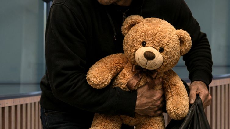 Florida Man Accused of Stealing Teddy Bear With Child's Ashes, Cyberstalking Ex