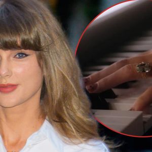 Taylor Swift's Ring Steals The Show At Grammy Museum Performance