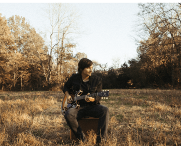 Charlie Worsham Shares Which Vince Gill Album Was ‘Monumental For Me’