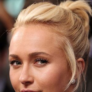 Hayden Panettiere Death: Blue Pressed Pills, White Powder & Straw Found Near Her