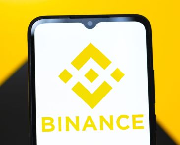 Crypto exchange Binance takes on tradfi by courting rich investors to join its expanded wealth-management platform
