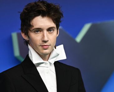 Fans Choose Troye Sivan’s ‘She’s the Best’ as This Week’s Favorite New Music